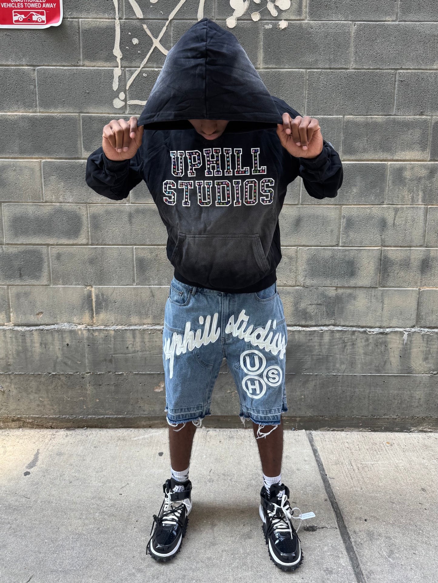 BLACK HOODIE